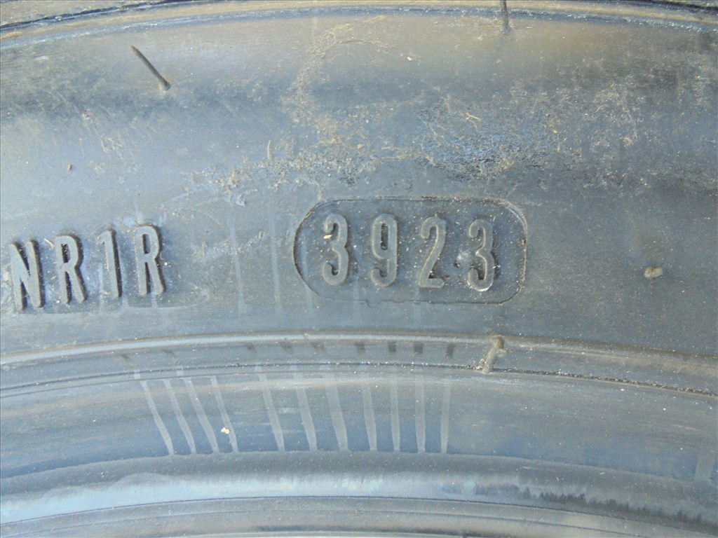 Új 225/45 R 17" 2023-as Sava téli gumi pár eladó 4. kép