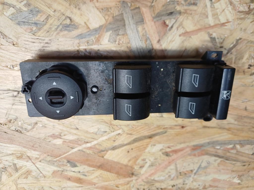 Ford Focus C Max (2003-2010) Bal Első Ajtó Ablakemelő Kapcsoló  1. kép