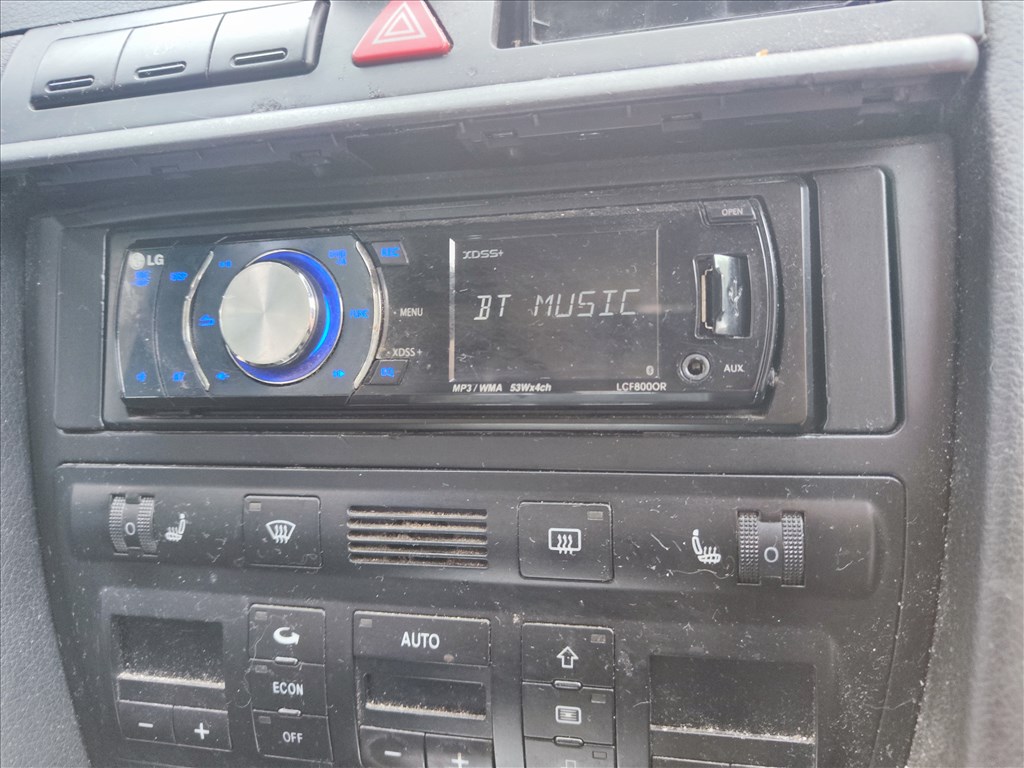 LG Bluetooth Usb MP3 autórádió fejegység  2. kép