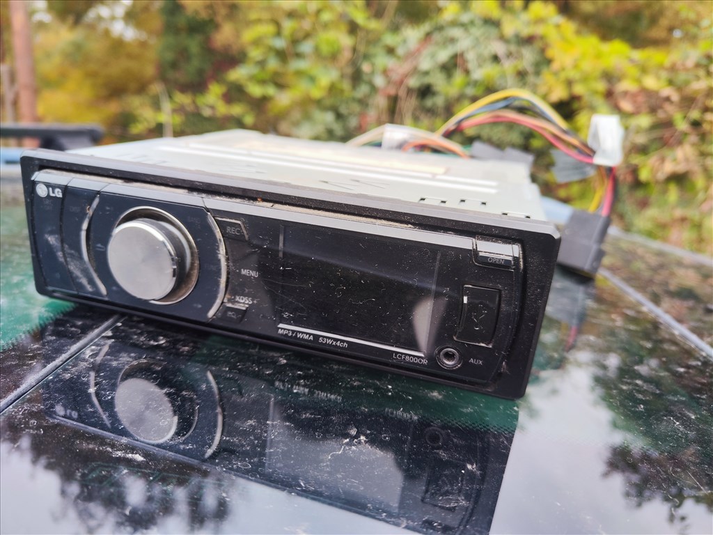 LG Bluetooth Usb MP3 autórádió fejegység  3. kép