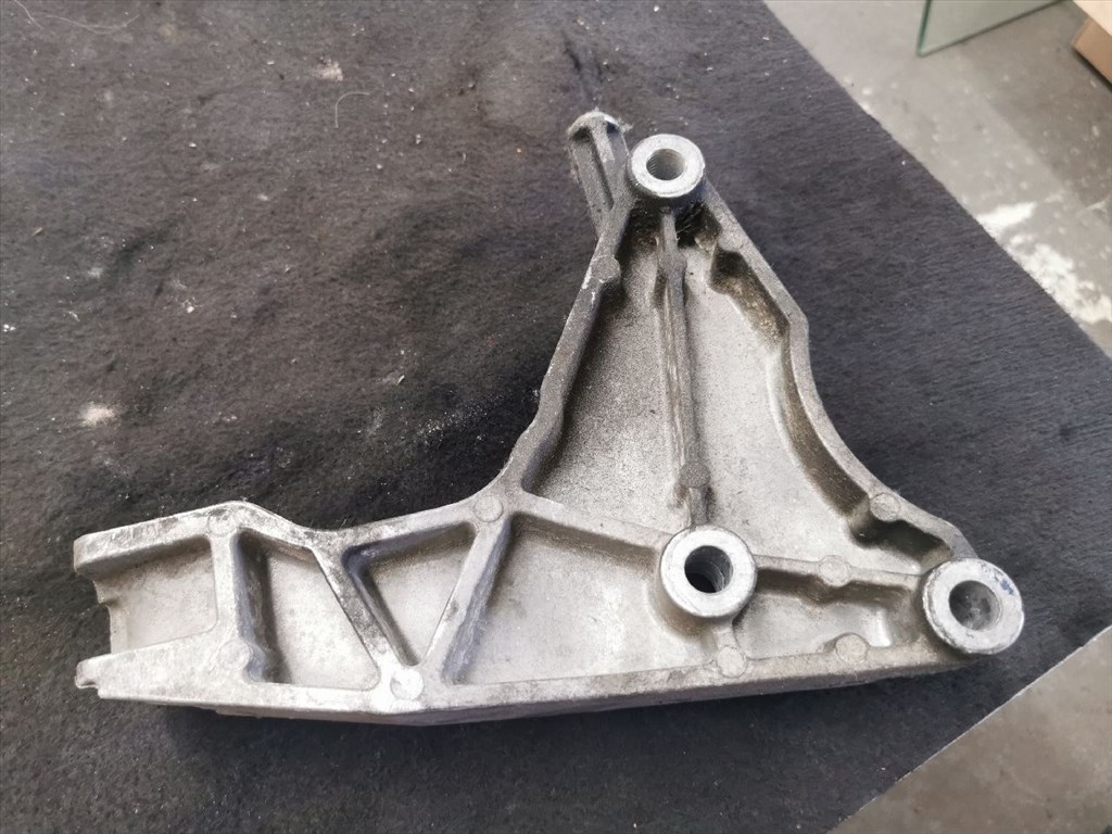 Opel Astra H 1.7 CDTI OPEL ASTRA H Váltó Tartó Bak (Pozíciófüggetlen)  1. kép