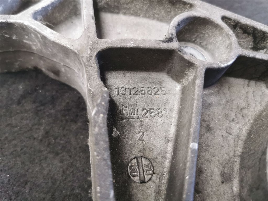 Opel Astra H 1.7 CDTI OPEL ASTRA H Váltó Tartó Bak (Pozíciófüggetlen)  3. kép