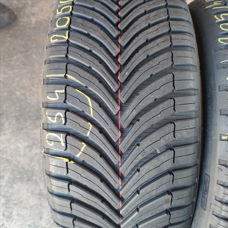 205/40 R17 ÚJ!! Bridgestone négyévszakos gumi 120000ft a 4db/254/ 1. kép