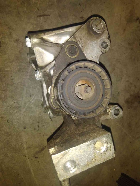 Rover 414I Klíma Kompresszor Tartó Konzol YLU 102440 1. kép