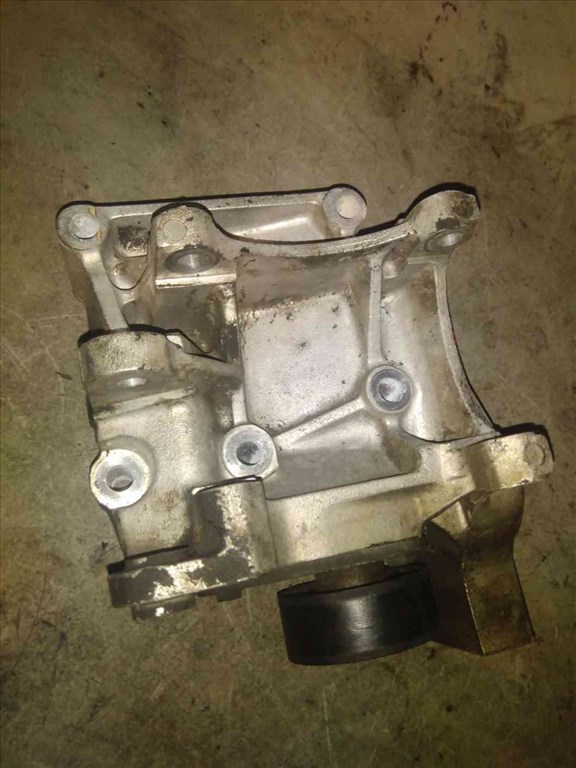 Rover 414I Klíma Kompresszor Tartó Konzol YLU 102440 3. kép