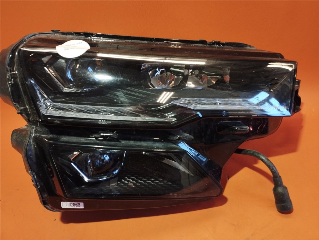 Skoda Kodiaq jobb led lámpa 57B941036B (S2.140.1028R)a 1. kép