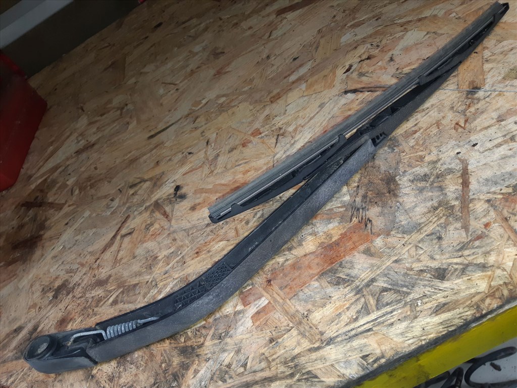 Toyota Corolla 00-06 Hátsó Ablaktörlõ Kar 2. kép