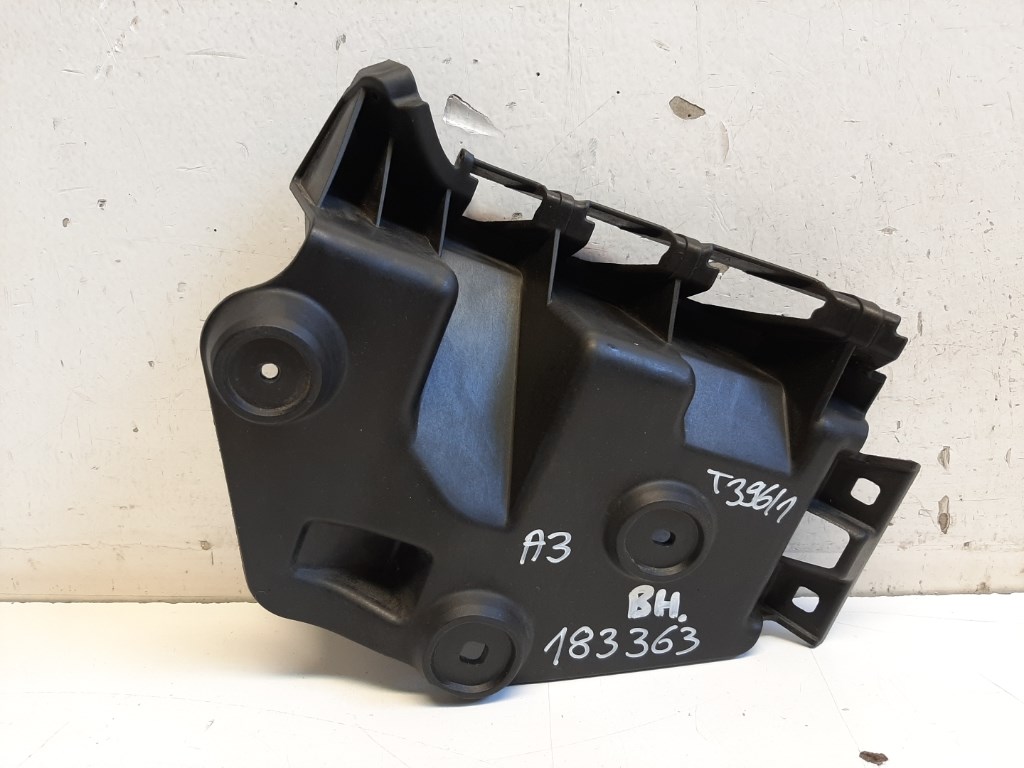 Audi A3 5 ajtós (8P) bal hátsó felsõ lökhárító tartó 8P4807393A 1. kép