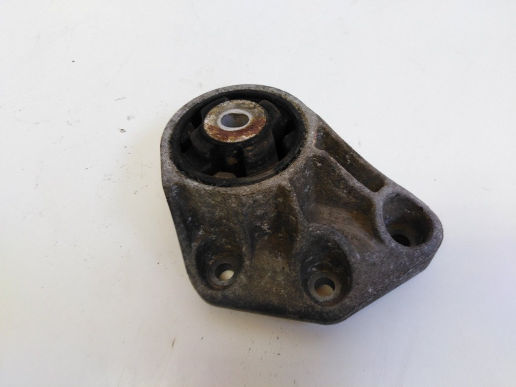 Audi A4 (8E B7) differenciálmû tartóbak 8E0599125L 1. kép