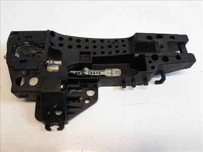 Audi A5 (8T3) jobb első kilincsfészek