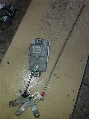 Opel Frontera A Csomagtérajtó Központizár Motor 8971090952