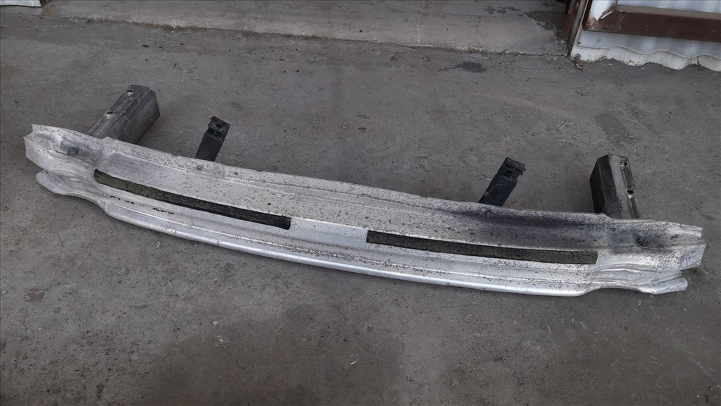 Audi A4 B6 Hátsó Lökhárító Merevítõ 8E0 807 309 C 1. kép