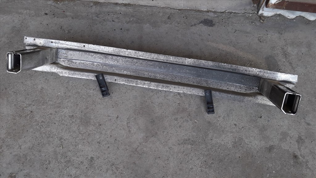 Audi A4 B6 Hátsó Lökhárító Merevítõ 8E0 807 309 C 2. kép