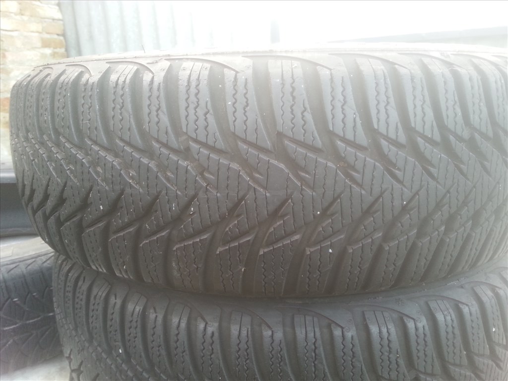  165/65R14 Goodyear Ultragrip újszerű 7 mm-es téli gumi garnitúra 1. kép
