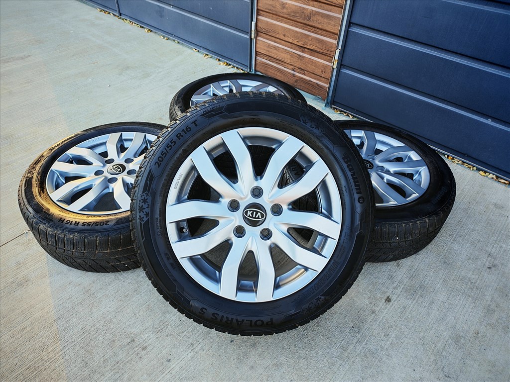 16" 5x114,3 Kia Ceed, Hyundai I30 alufelni szett téligumikkal +TPMS! 1. kép