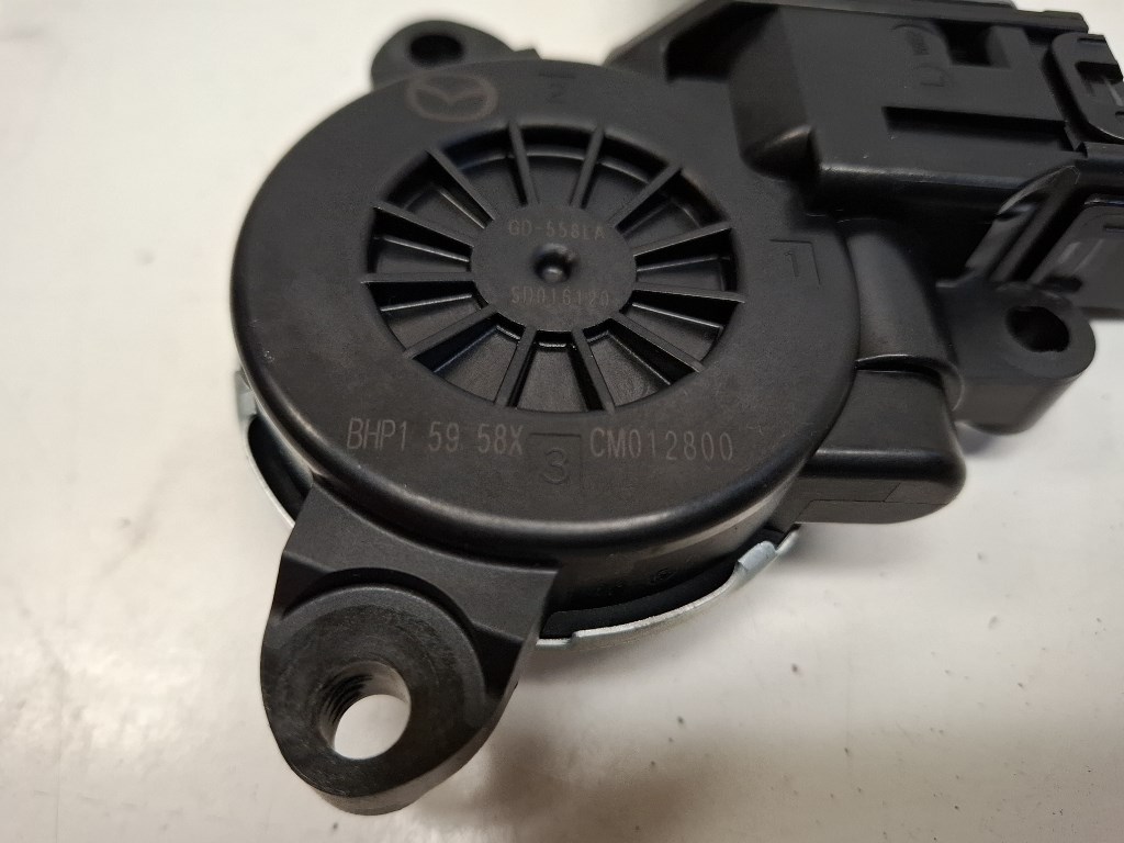 Mazda CX-3 bal hátsó ablakemelõ motor 0390243524 3. kép