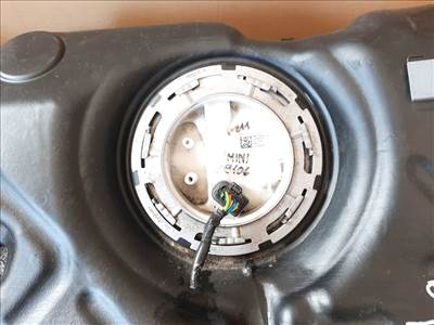 Mini cooper (F55/F56) üzemanyagszivattyú 7300473