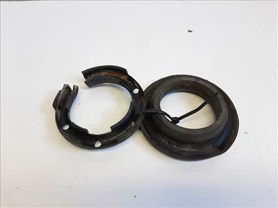 Mitsubishi Outlander hátsó rugótányér