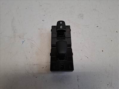 Nissan Juke (F16) jobb első ablakemelő kapcsoló 190830SN1