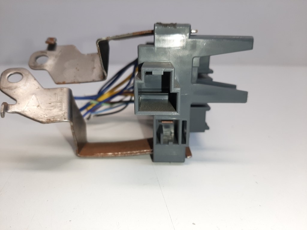 Nissan Note (E12) biztosítéktábla utastér 3. kép