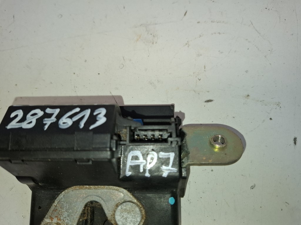 Opel Corsa D 5 ajtós csomagtérajtózár (csomagtérajtó zár) 55701971 4. kép