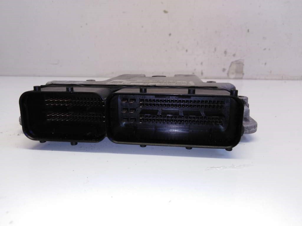 Seat Leon (1P) motorvezérlõ 03G906021LL 0281013280 4. kép