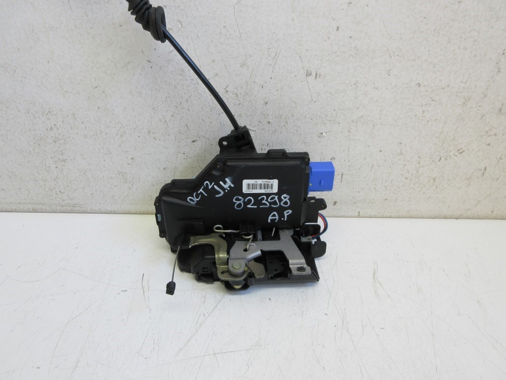 Skoda Octavia (1Z) jobb hátsó ajtózár 7L0839016 1. kép