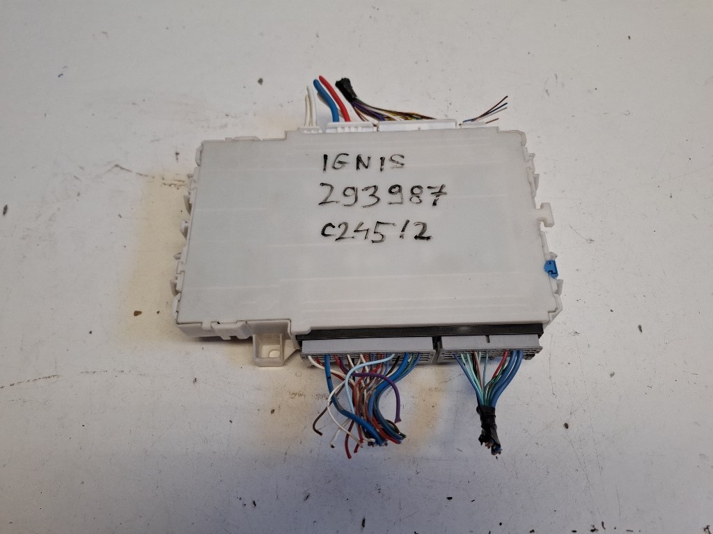 Suzuki Ignis  biztosítéktábla utastér 1. kép