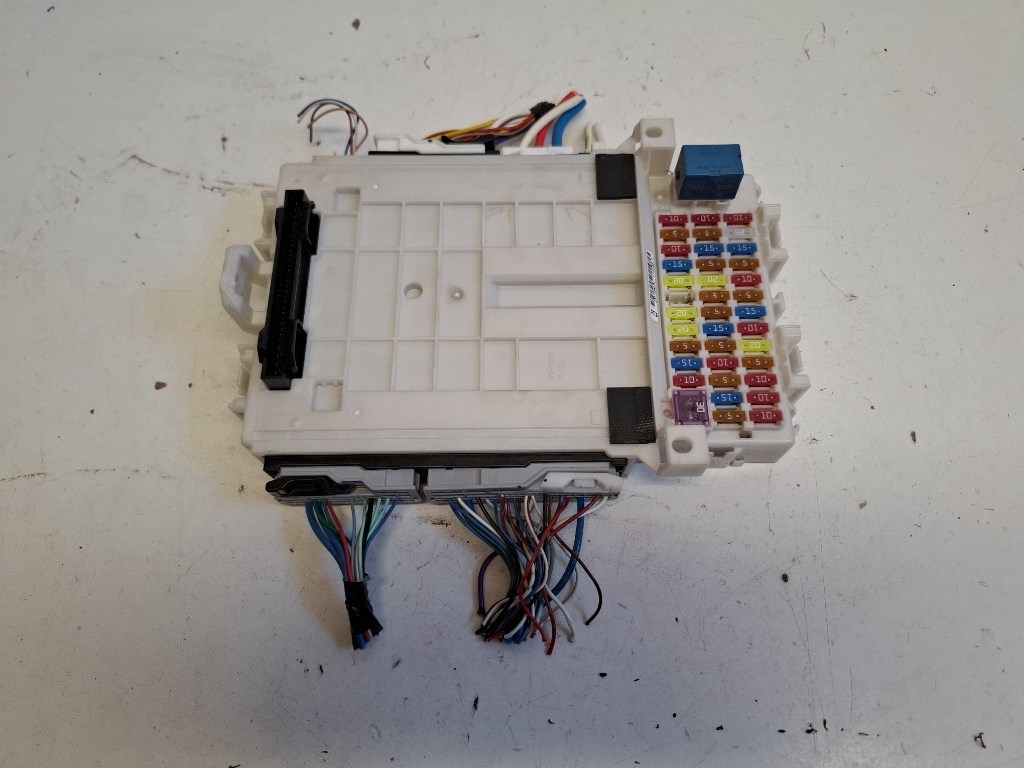 Suzuki Ignis  biztosítéktábla utastér 2. kép