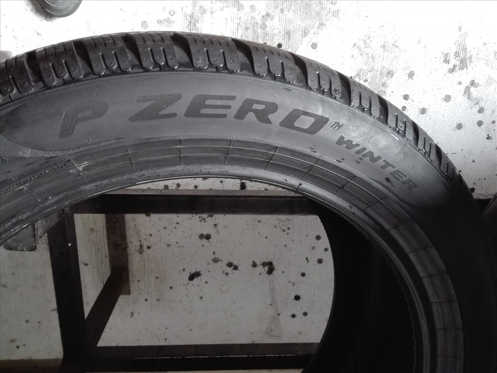 245/45R18 Pirelli téli gumi garnitúra 245/45 r18 7. kép