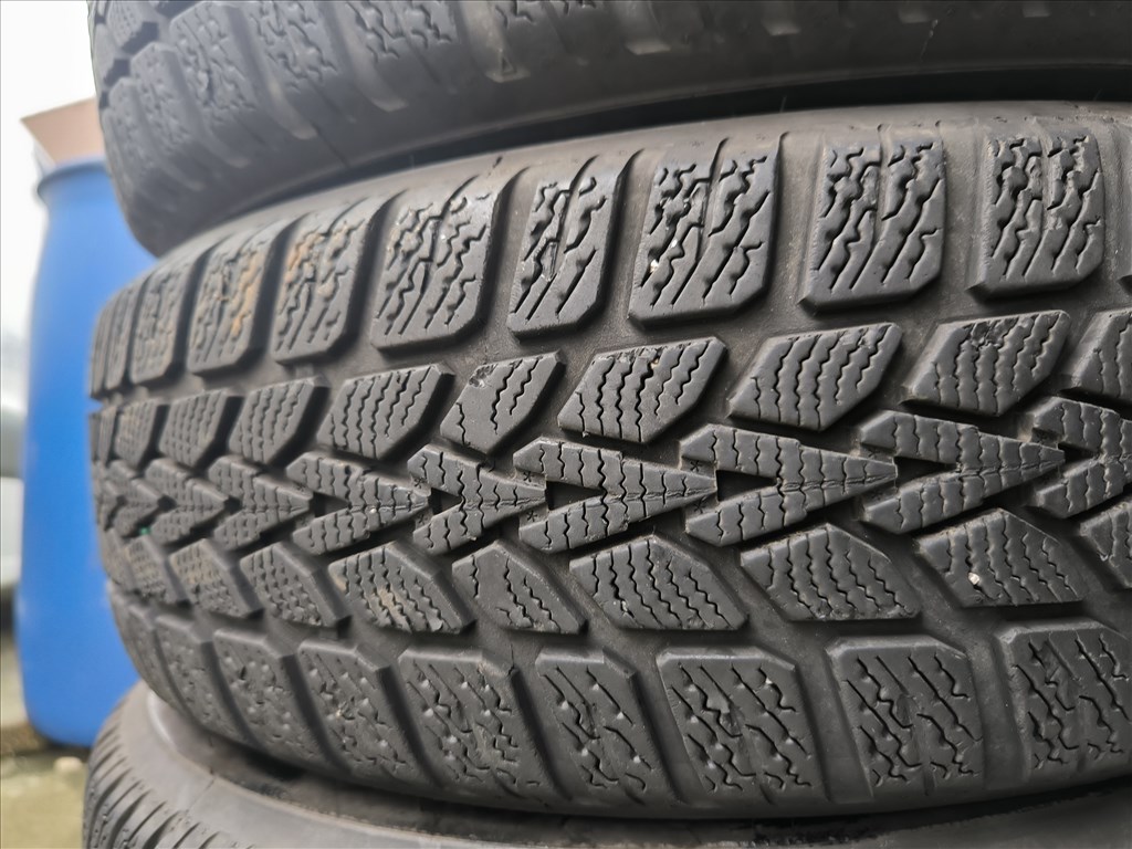  185/6515" 45e/4db Dunlop téli gumi gumi 6. kép