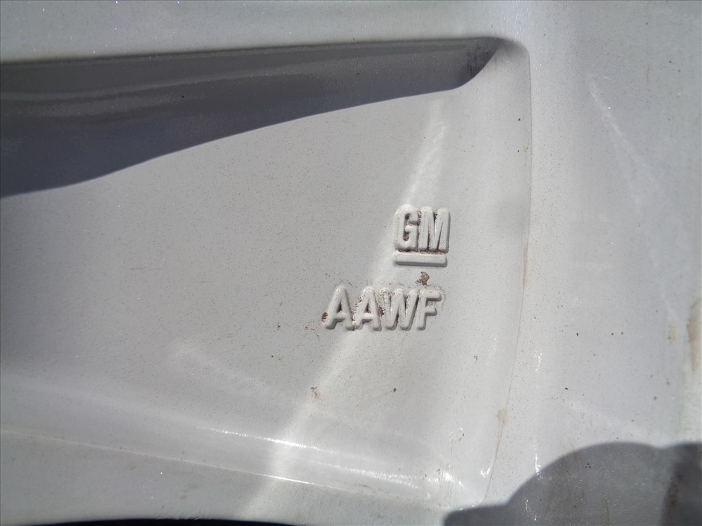 Opel gyári alufelni 16-os, 5×105-ös osztó szenzorral szép állapotban eladó. 7. kép