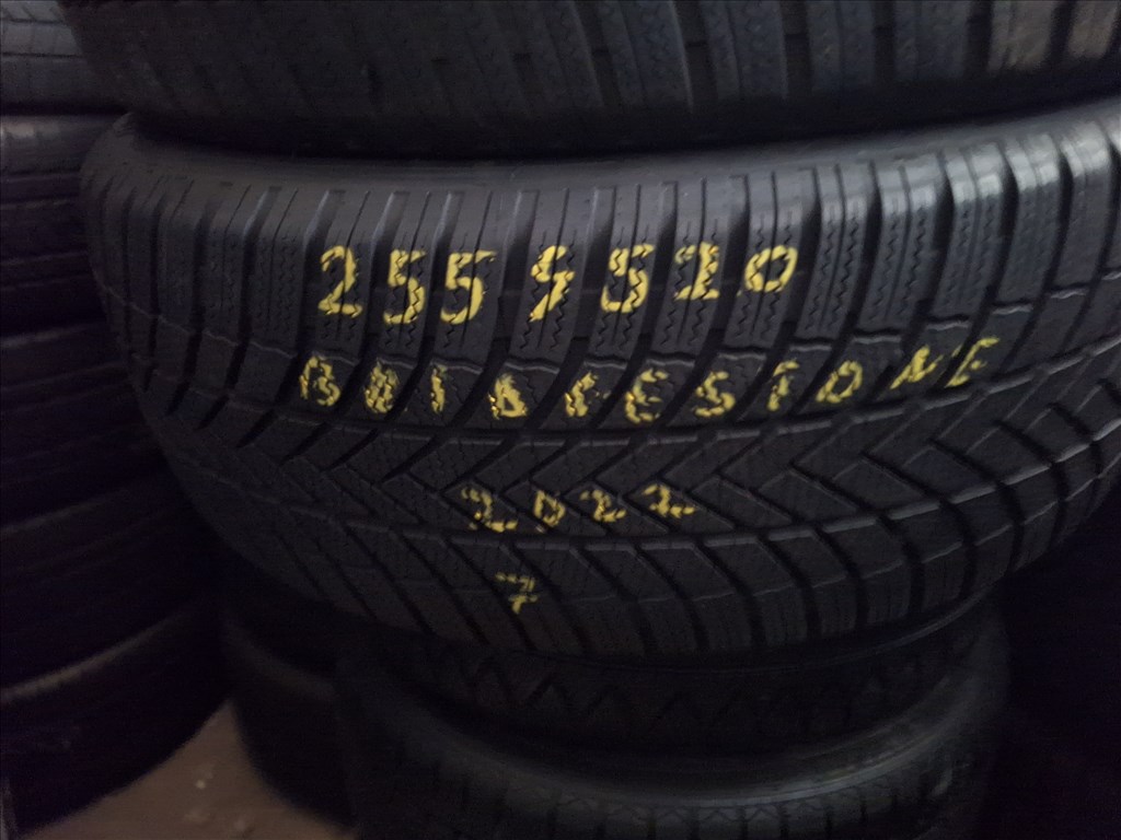  255/45/20"  Bridgestone téli gumi  1. kép