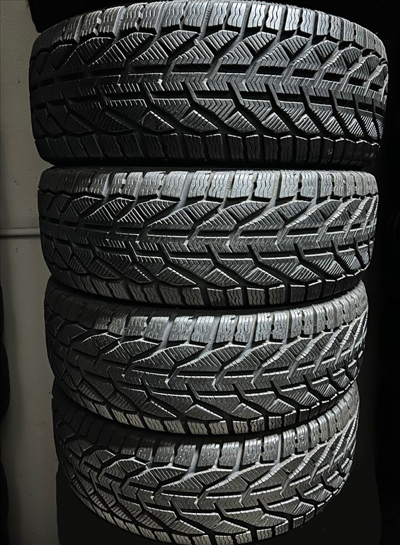 4db 225/55R17 új Taurus téligumi Winter UHP 225/55R17 téli gumi 225 55 17 225/55/17 1. kép