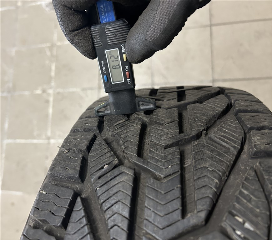 4db 225/55R17 új Taurus téligumi Winter UHP 225/55R17 téli gumi 225 55 17 225/55/17 3. kép