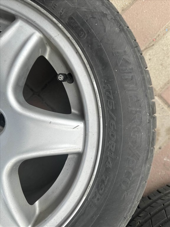  4x100 lyukosztású 14" használt BBS alufelni, rajta 175/60 újszerű Hankook nyári gumi gumi  3. kép