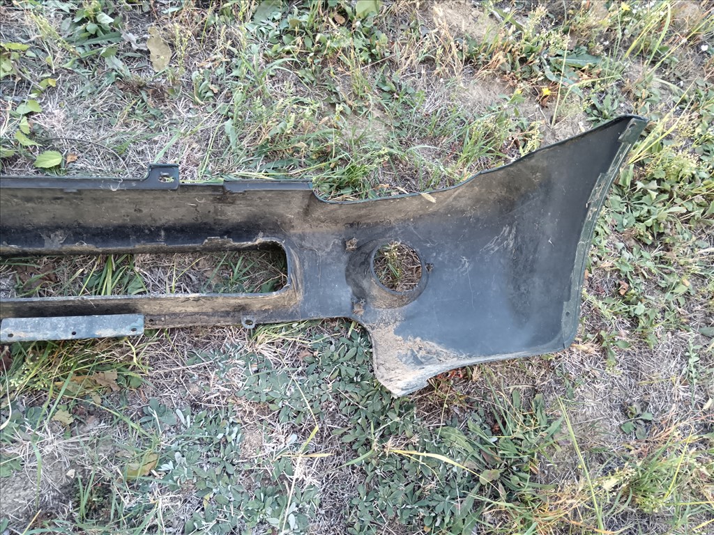 Suzuki Jimny első lökhárító  4. kép