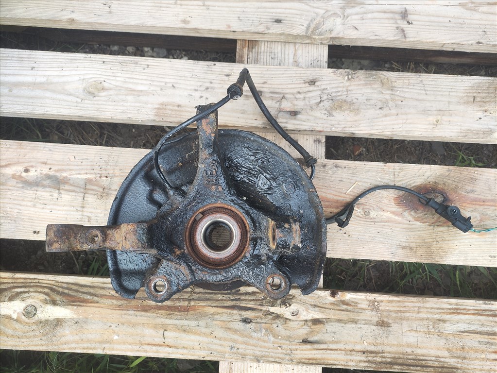 Mitsubishi Colt V 1.1 jobb első csonkállvány 3. kép