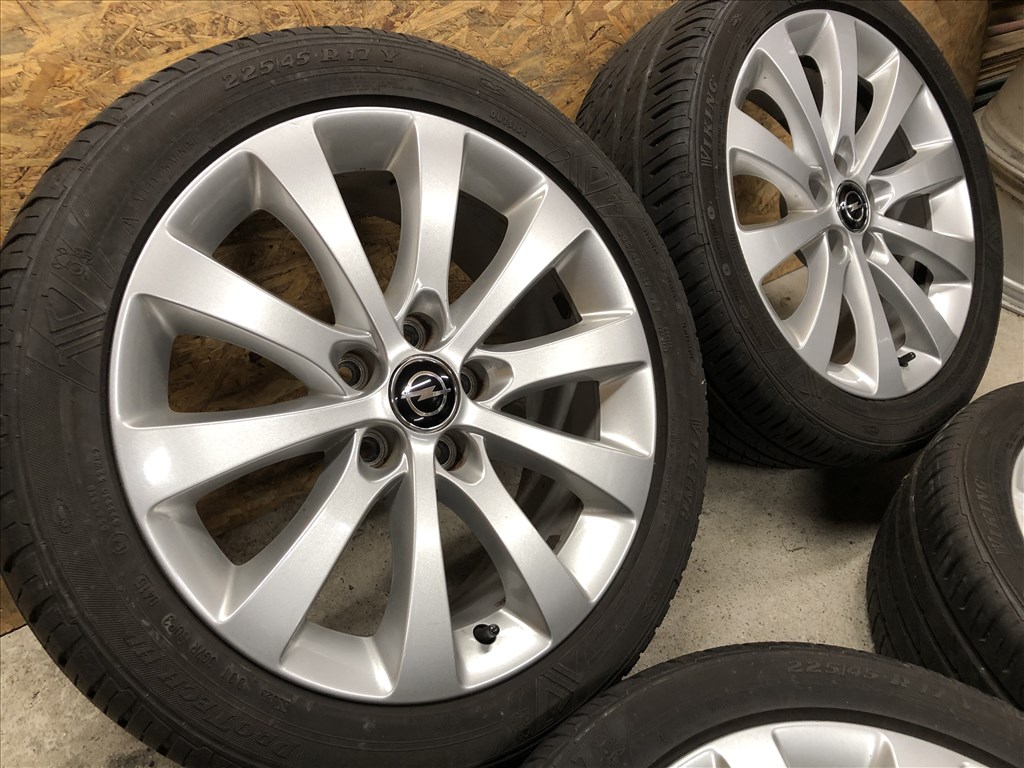 17 col Opel alufelni gyári 17 colos 5x110 nyári gumi 4. kép