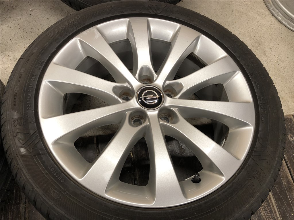 17 col Opel alufelni gyári 17 colos 5x110 nyári gumi 9. kép