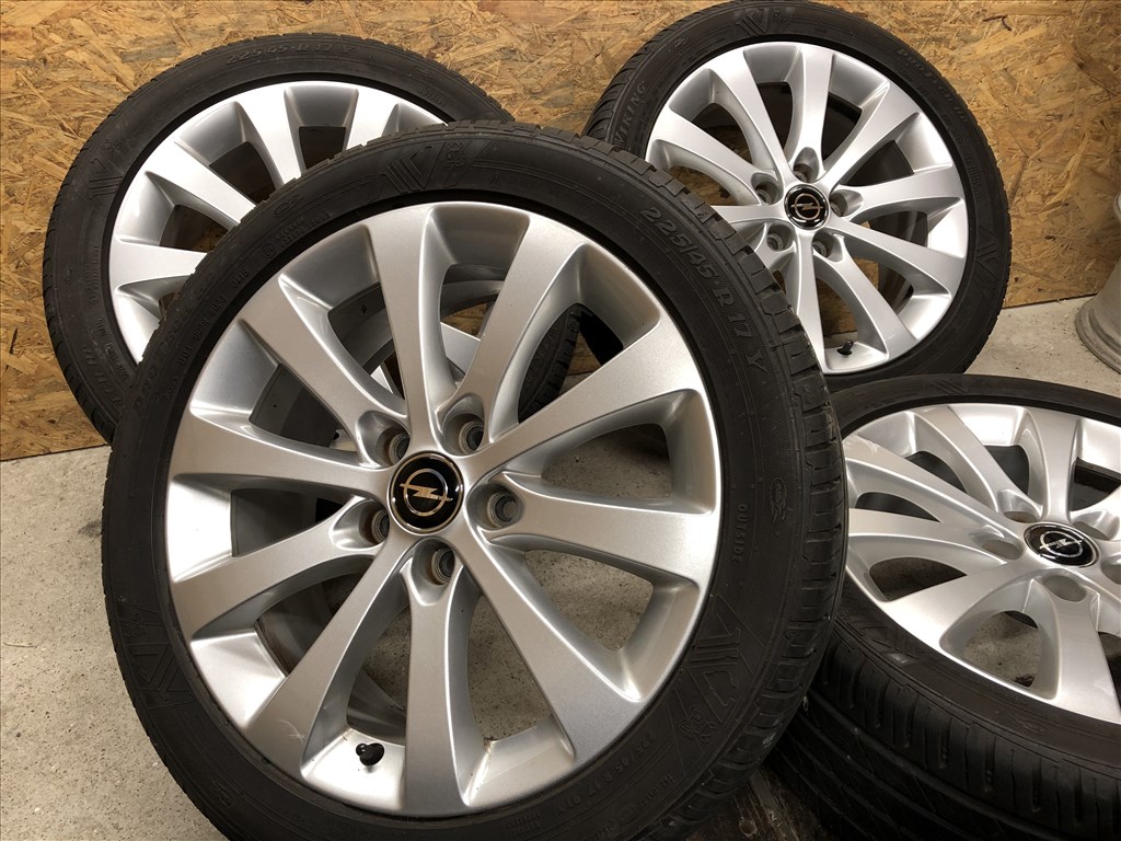 17 col Opel alufelni gyári 17 colos 5x110 nyári gumi 10. kép