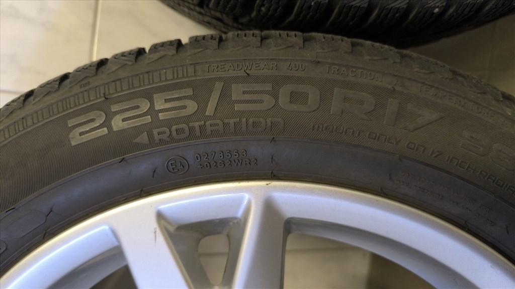  5x112 17" használt (gyári AUDI) alufelni, rajta 225/50 használt Nokian téli gumi 3. kép