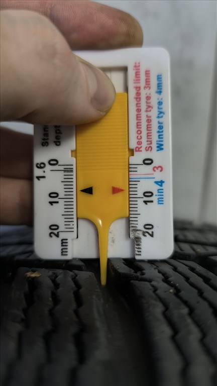  5x112 17" használt (gyári AUDI) alufelni, rajta 225/50 használt Nokian téli gumi 6. kép