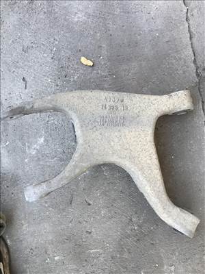 Audi A4 (B8 - 8K) bal hátsó lengőkar 8k0605311j