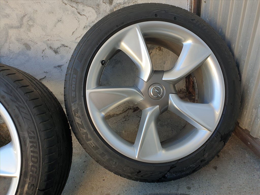 19" 5x115 Opel J Astra GTC 4. kép