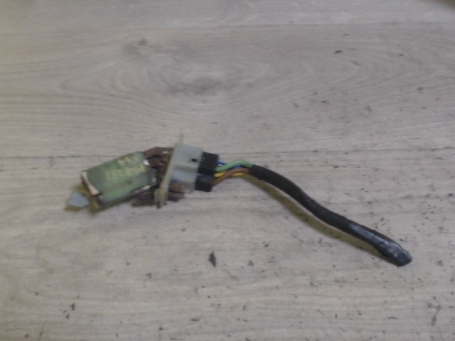 OPEL ASTRA F 94-02 Fűtőmotor előtét ellenállás  1. kép