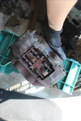 Toyota Land Cruiser Prado (J9) 3.0D féknyereg 