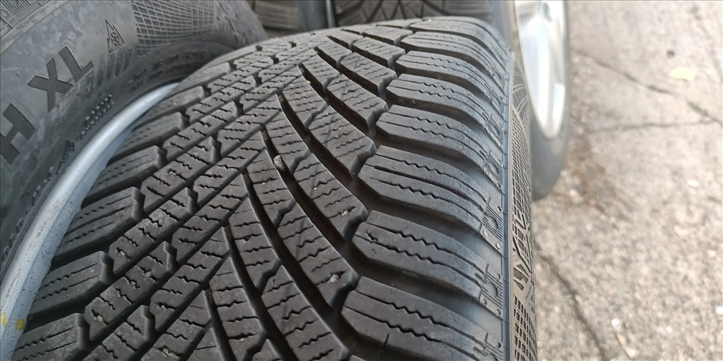 újszerű  Continental téli garnitura eladó 5. kép