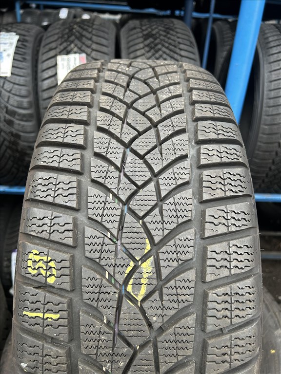 4db 235/55×18″ Goodyear téli gumiabroncs. (3751693) 2. kép