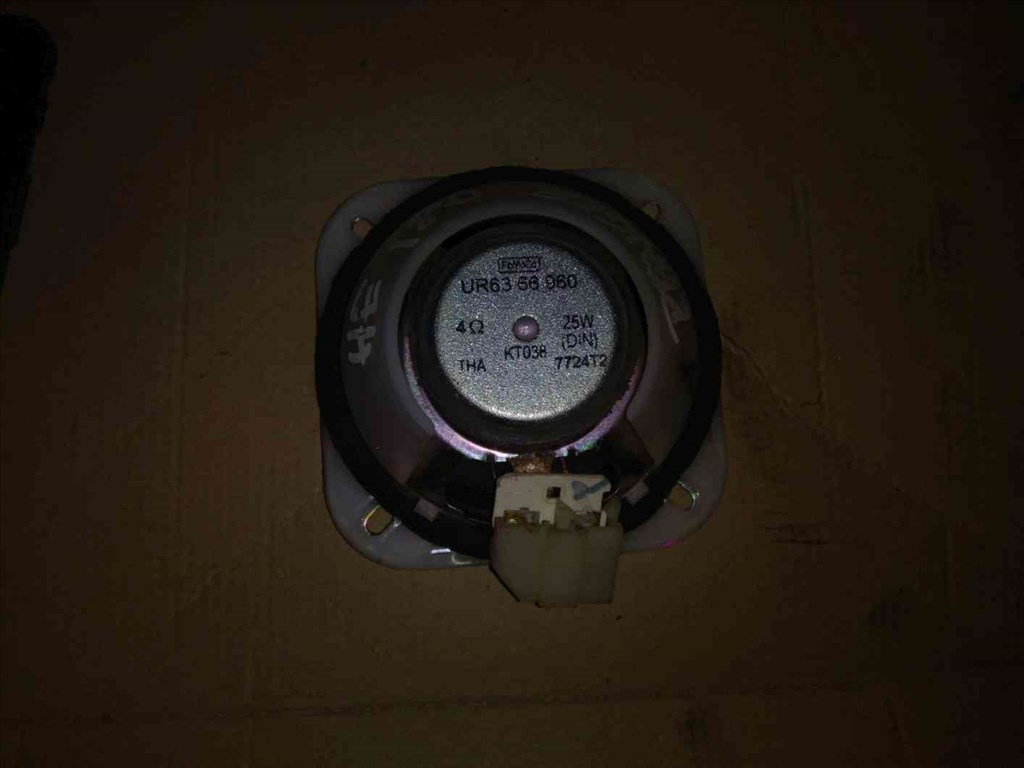 Ford Ranger II Jobb Hátsó Ajtó Hangszóró UR63 66 960 2. kép